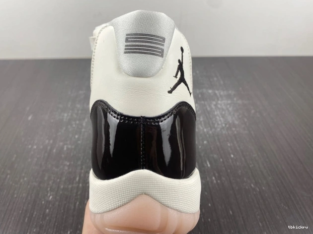 Rep TBK 11 Jordan Neapolitan WMNS Air AR0715-101 0701